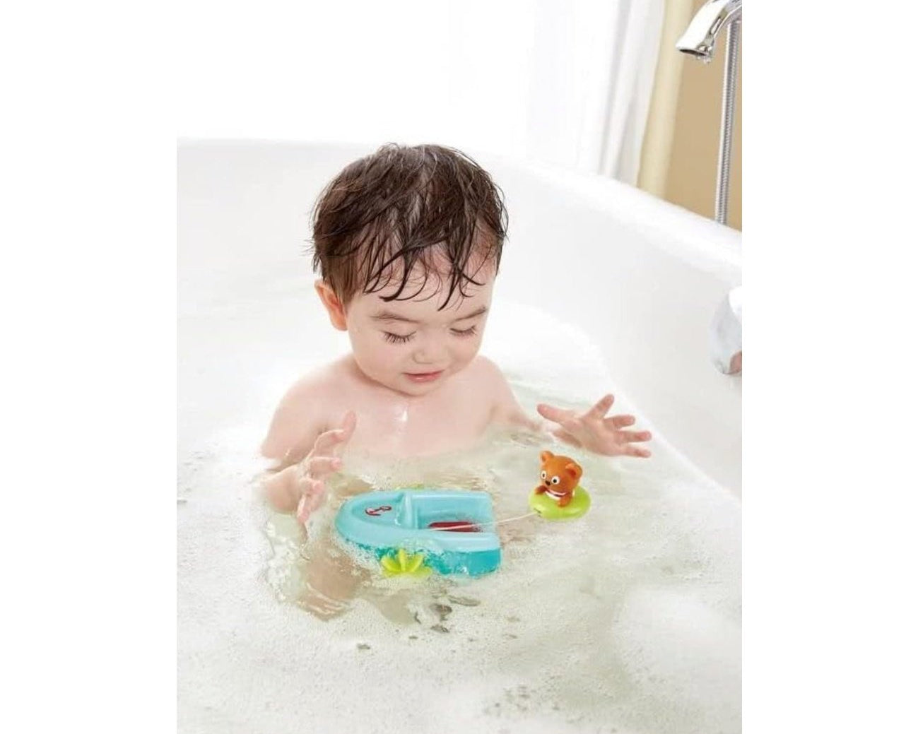 Hape Tubing Pull-back Boat - hip-kid