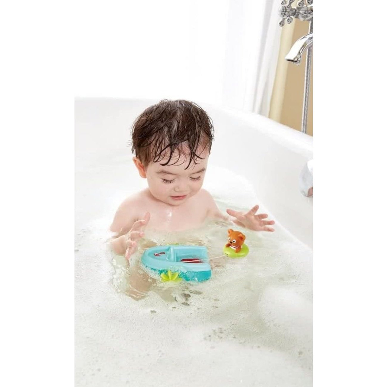 Hape Tubing Pull-back Boat - hip-kid