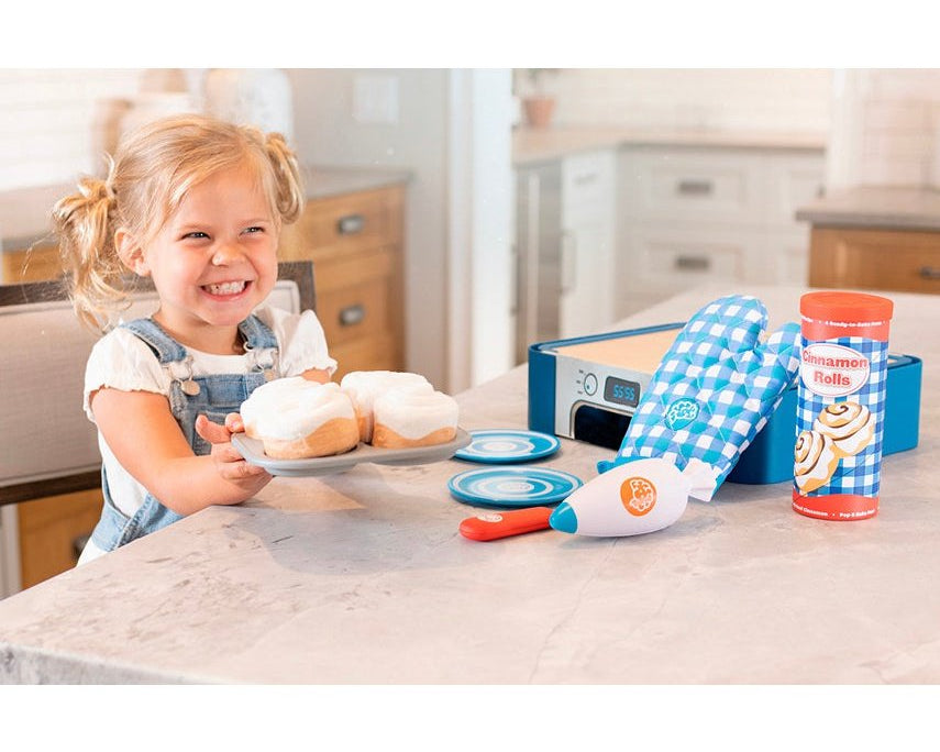 Fat Brain Toys Pretendables Cinnamon Roll Set - hip-kid