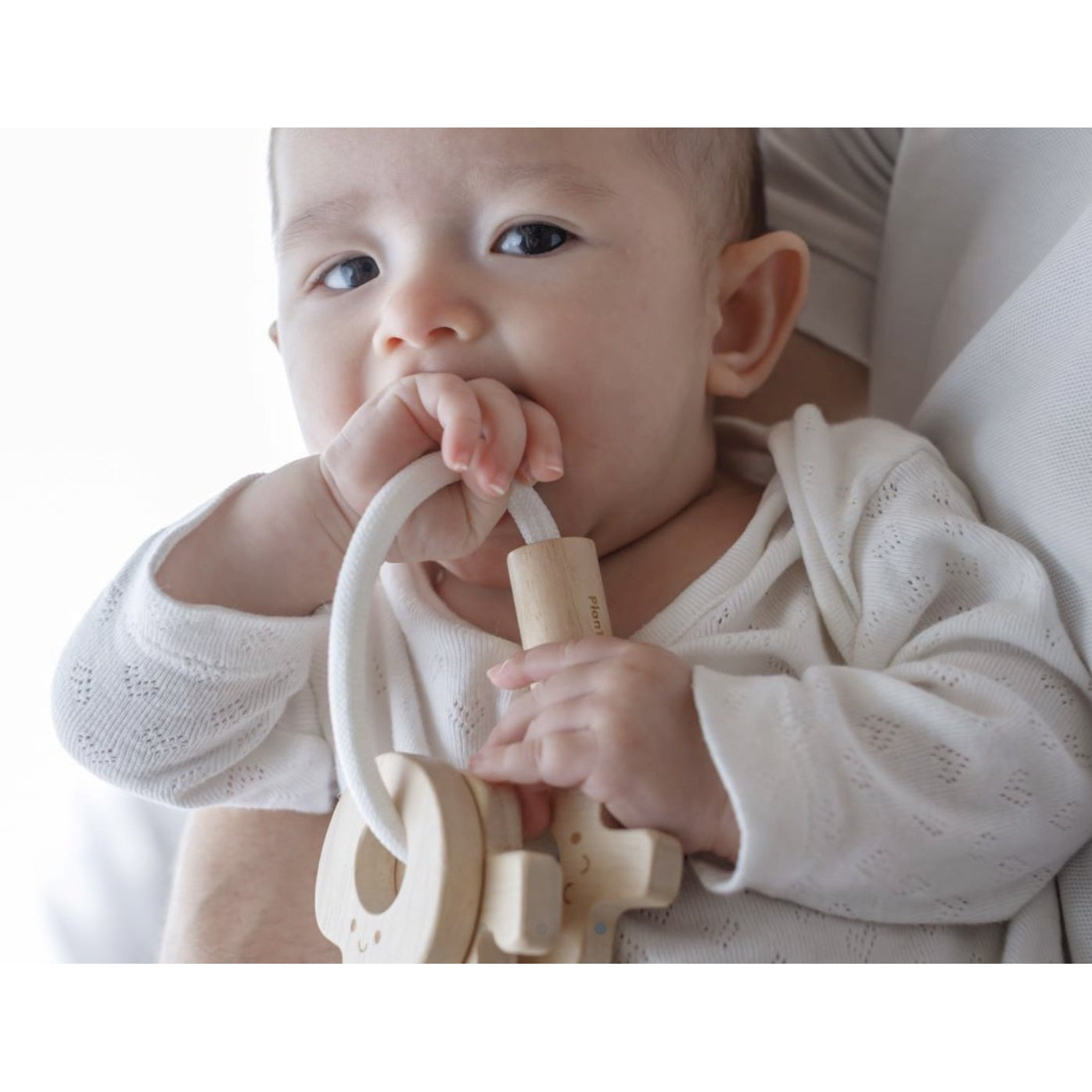 Plan Toys Baby Key Rattle Natural - hip-kid