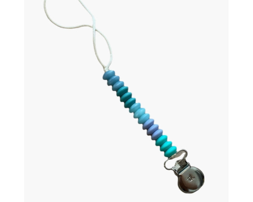 Three Hearts Ezra Petite Pacifier Clip - hip-kid