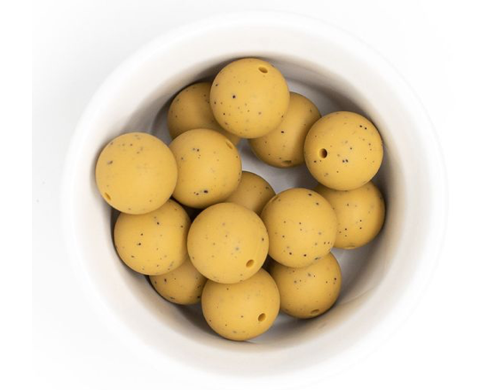 Three Hearts Sili Soother Round - Oak Bull - hip-kid