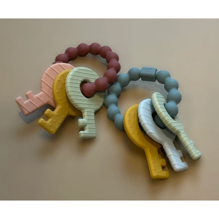 Three Hearts Key Rattle - hip-kid