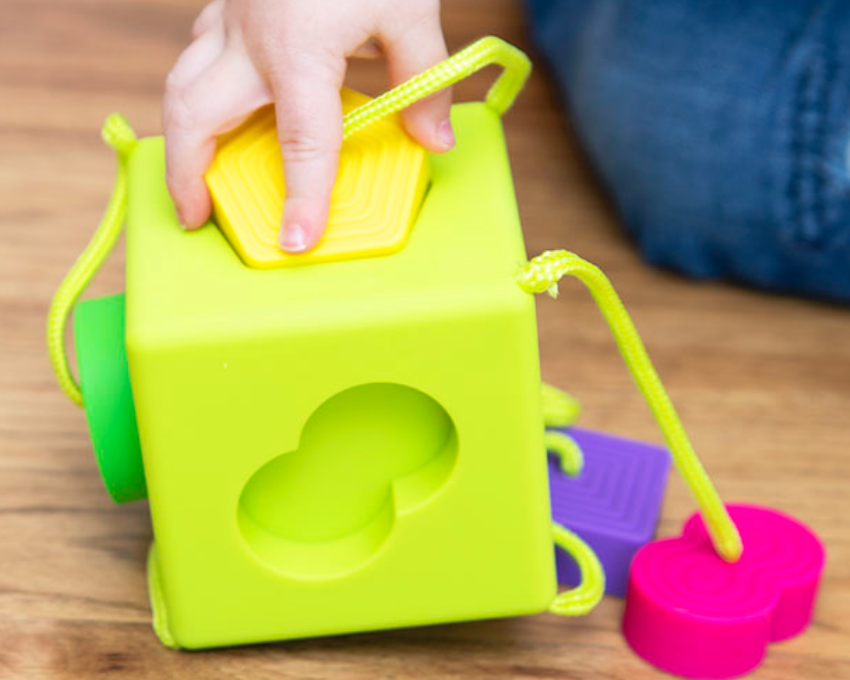 Fat Brain Toys OombeeCube - hip-kid