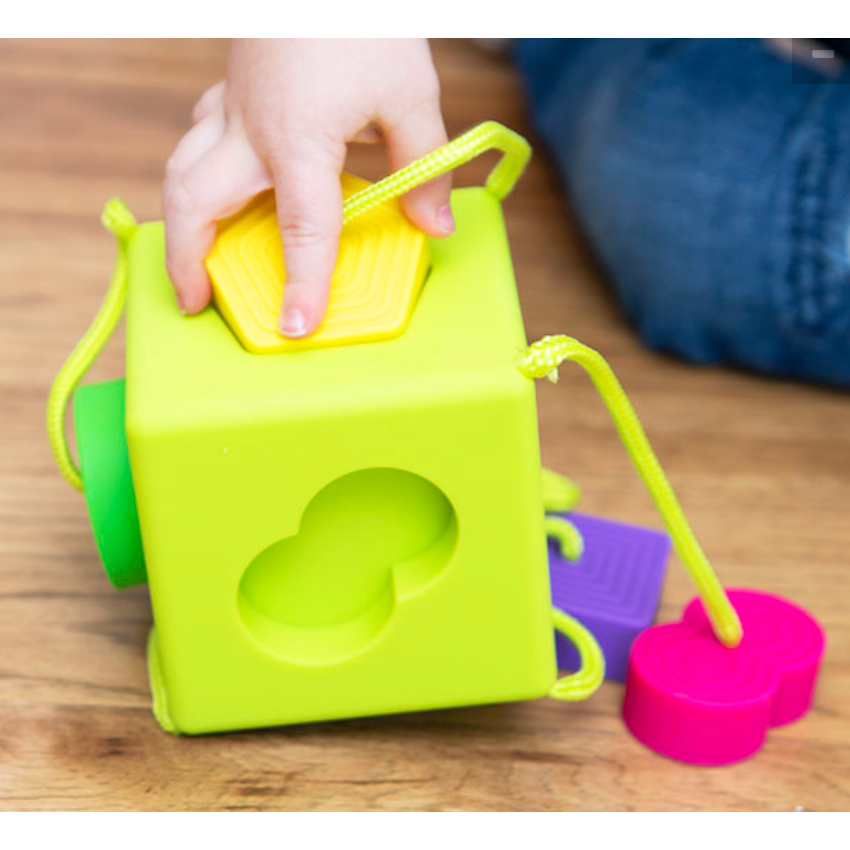 Fat Brain Toys OombeeCube - hip-kid