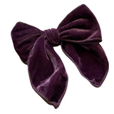 Three Hearts Eleanor Hair Bow - hip-kid